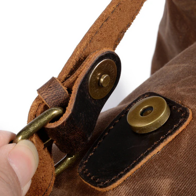 拉森 - 帆布皮革背包