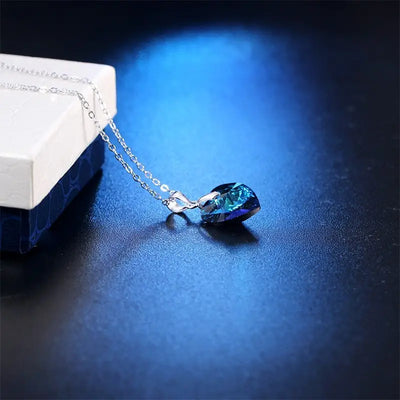 萊諾拉·凱爾溫珠寶套裝