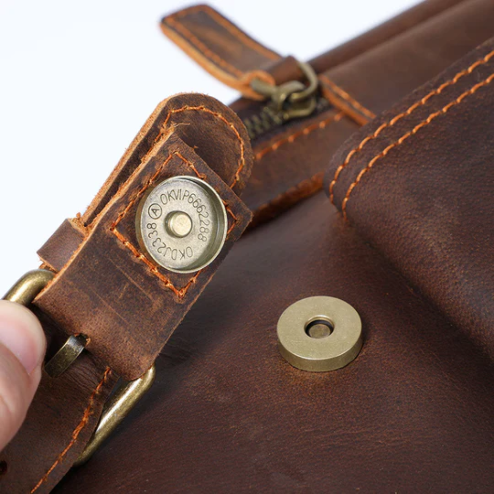 皮革筆電背包 | Alexander