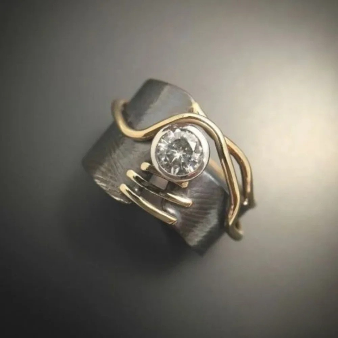 Antique dark silver zircon ring