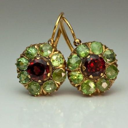 Retro round green and red crystal earrings
