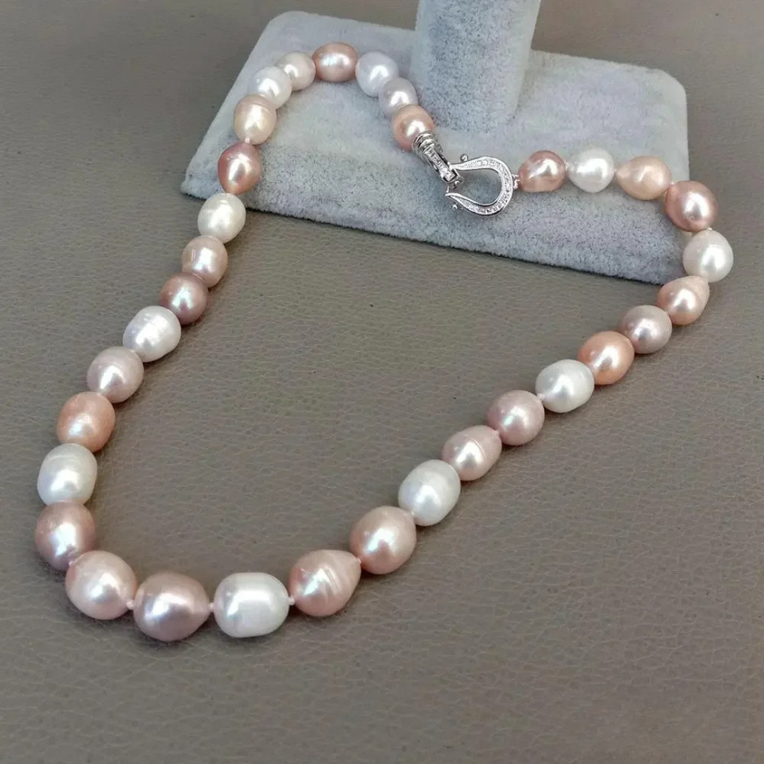Colorful pearl necklace