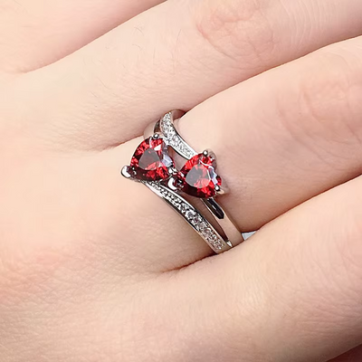 雙心形立方鋯石戒指